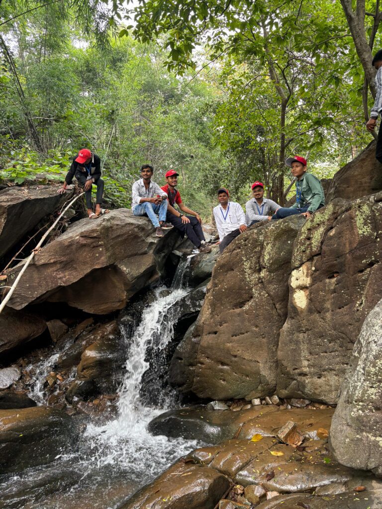 youth trekking 2