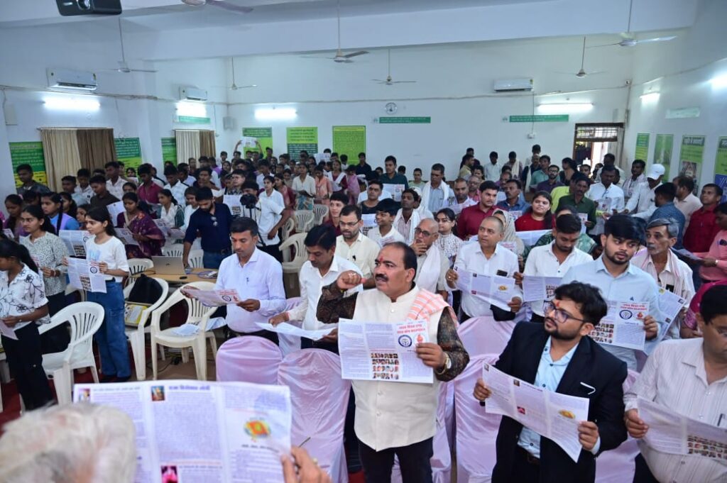 लक्ष्य प्रतिभा सम्मान समारोह: 160 मेधावी विद्यार्थियों और 30 विशिष्ट व्यक्तियों का हुआ भव्य सम्मान lakshy bemetara